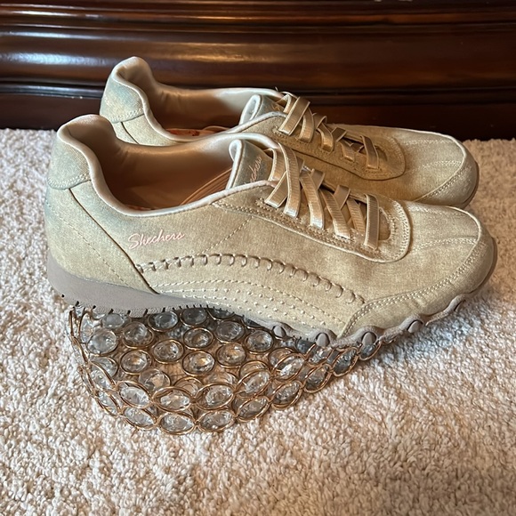 Women’s Skechers Relaxed Fit Bikers Layered Slip On Sneakers - Picture 2 of 6